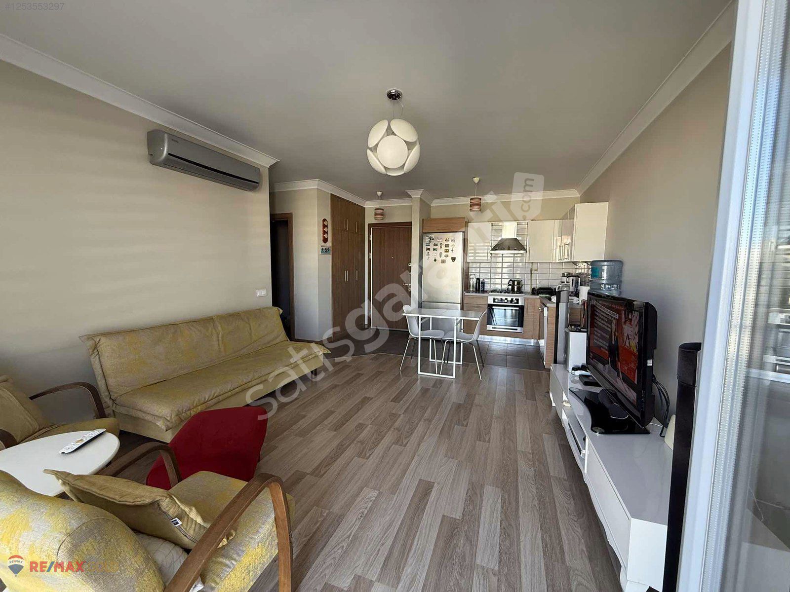 BEŞYILDIZ NOVELLA SİTESİNDE SATILIK HAVUZ CEPHE 2+1 DAİRE