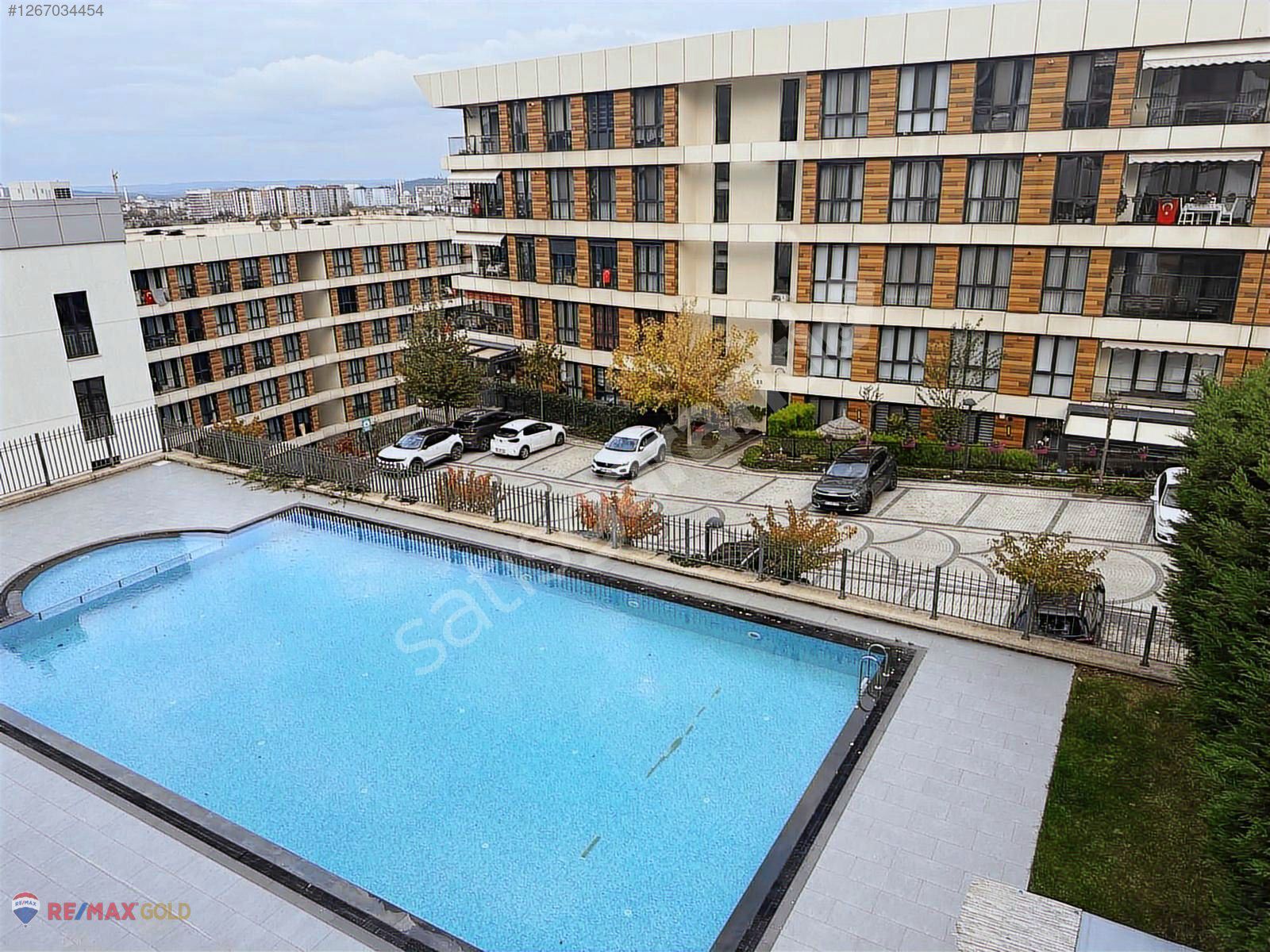 KURTKÖY 360 SİTESİNDE A BLOK HAVUZ CEPHELİ 2,5+1 DAİRE