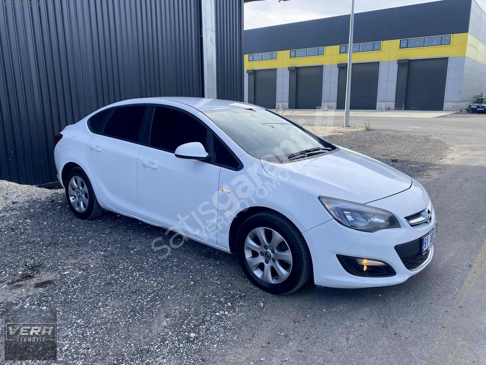 VERA OTOMOTİV'den 2017 OPEL ASTRA 1.6 DESİNG MANUEL DEĞİŞENSİZ