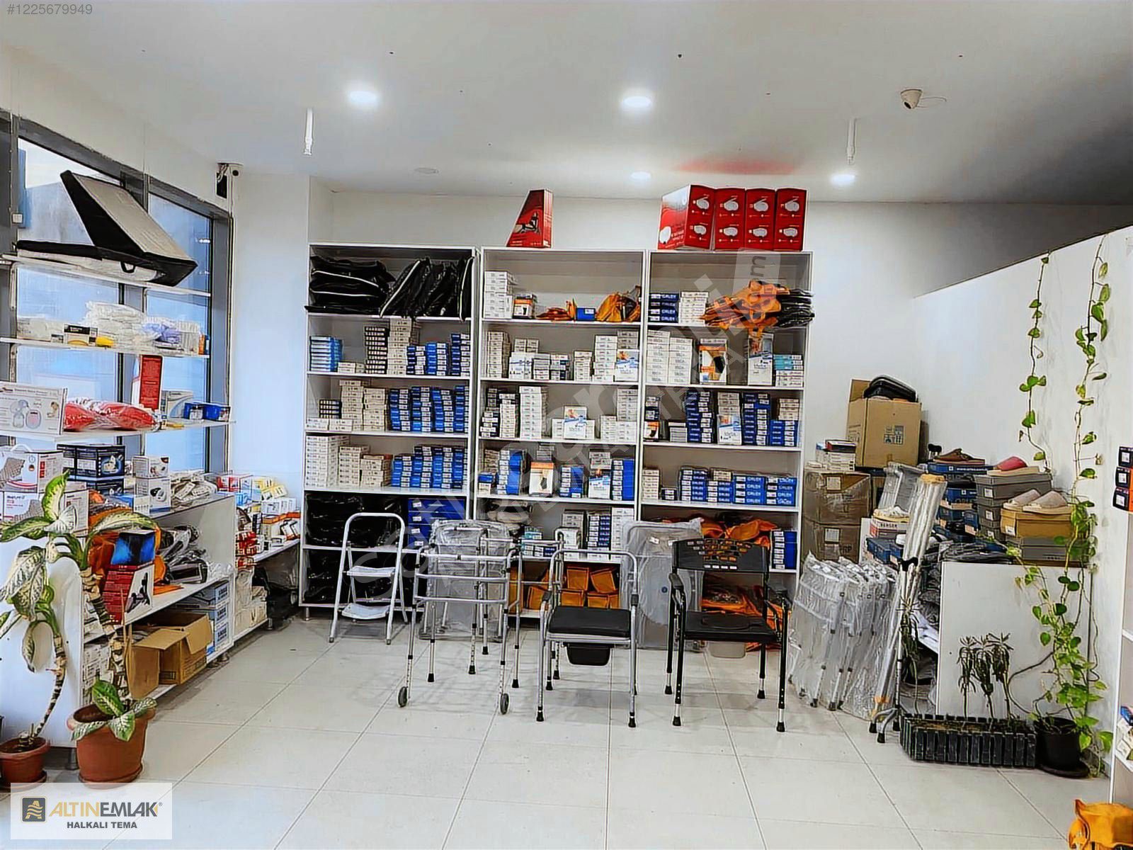 ATAKENT'DE 80m2 DÜZ GİRİŞ DEVREN SATILIK MEDİKAL MARKET