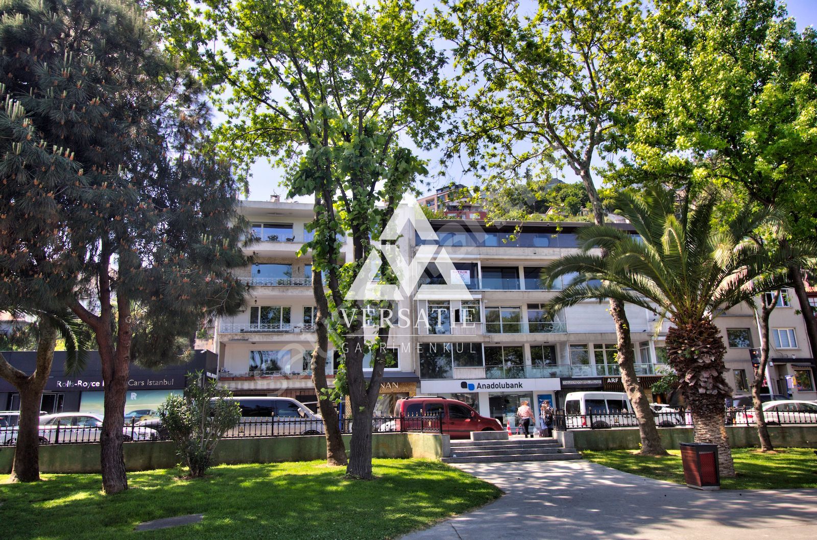 KURUÇEŞME'DE MUHTEŞEM MANZARALI 4+1 YOL YALI DAİRESİ