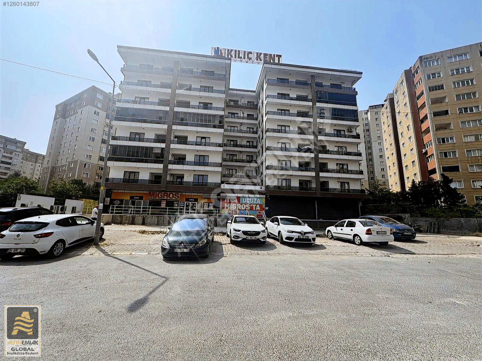 BEYLİKDÜZÜ ADNAN KAHVECİDE BULVARA 5DK 3+1 SATILIK DAİRE