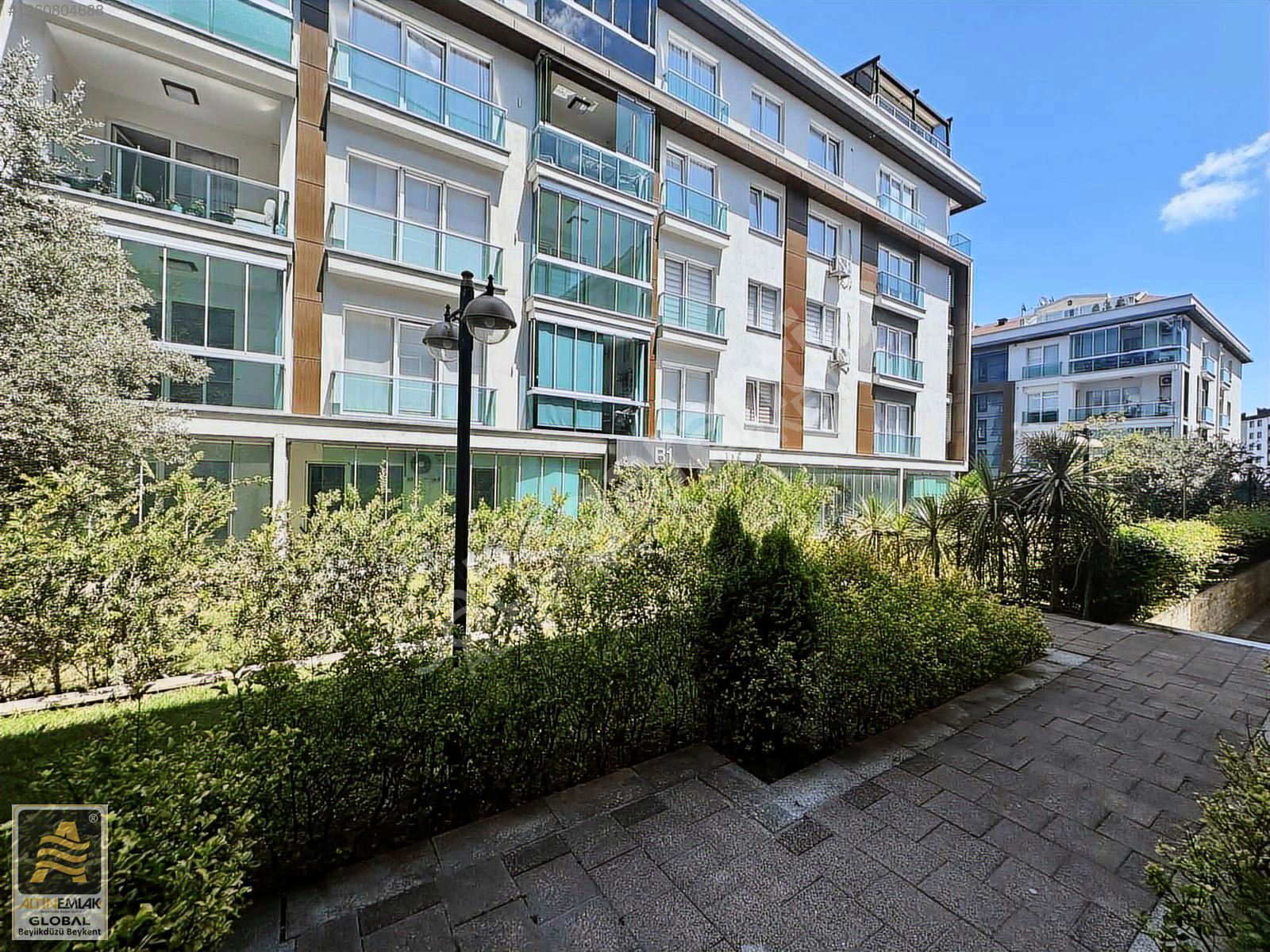 BEYLİKDÜZÜ ADNAN KAHVECİDE DORAPARK5 4+1 SATILIK DAİRE