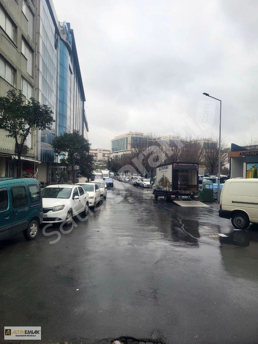 SULTANGAZİ UĞUR MUMCU SGK YANI YÜK ASANSÖRÜ OTOPARK TIR YANAŞIR