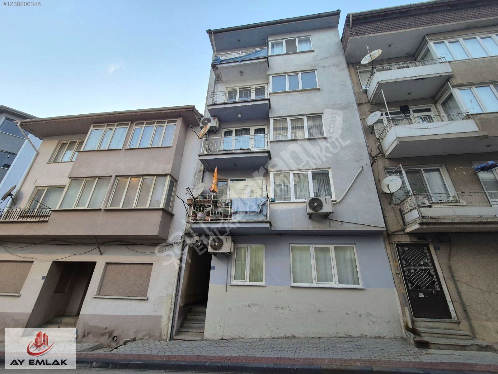 KISA SÜRELİ GEMLİK YENİ MAH.MERKEZİ KONUM 2+1 AYRI MUTFAK DAİRE