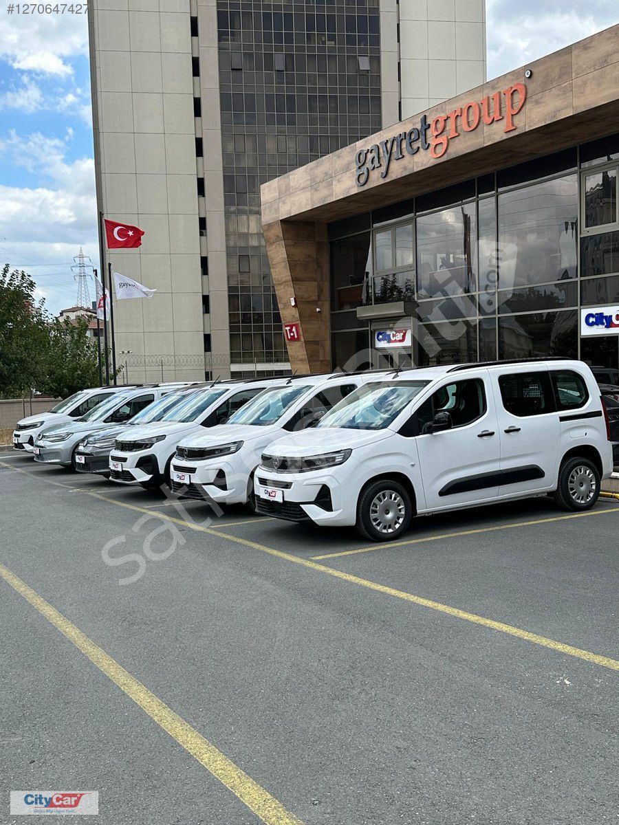 2024 YENİ 3008 1.2 HYBRİD ALLURE CAM*KAZABOYA DEĞİŞEN TRAMER YOK