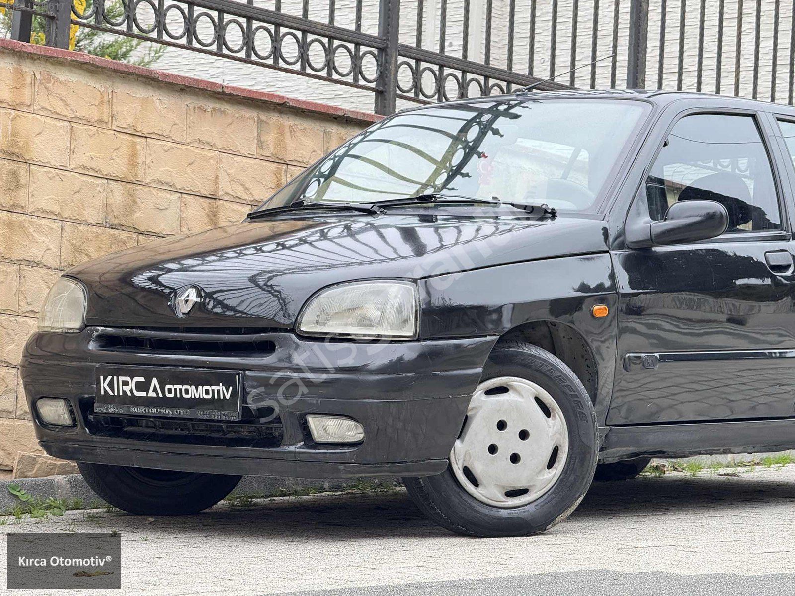 -KIRCA-98 RENAULT CLİO OTOMATİK VİTES YAŞINA GÖRE TEMİZ
