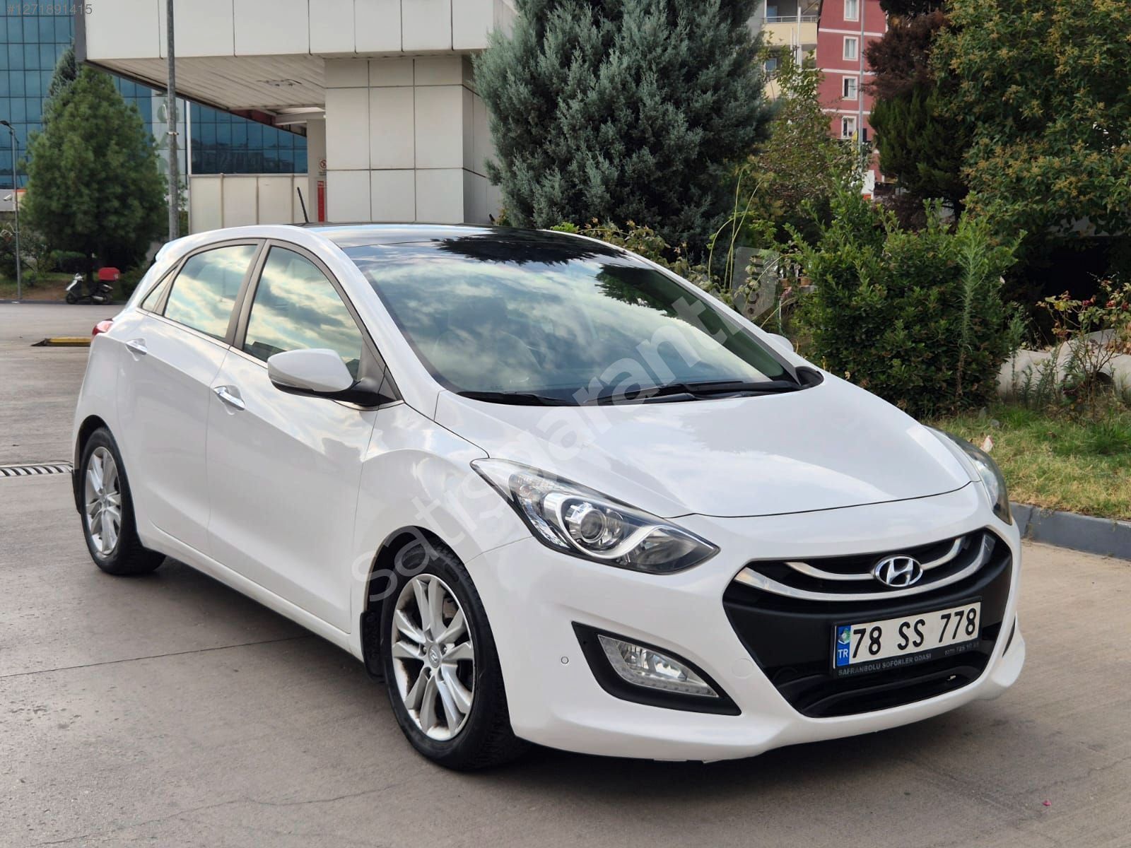 İLK SAHİBİNDENHATASIZ 2013 HUNDAİ İ30 ELİTE OTOMATİK 165000KMDE
