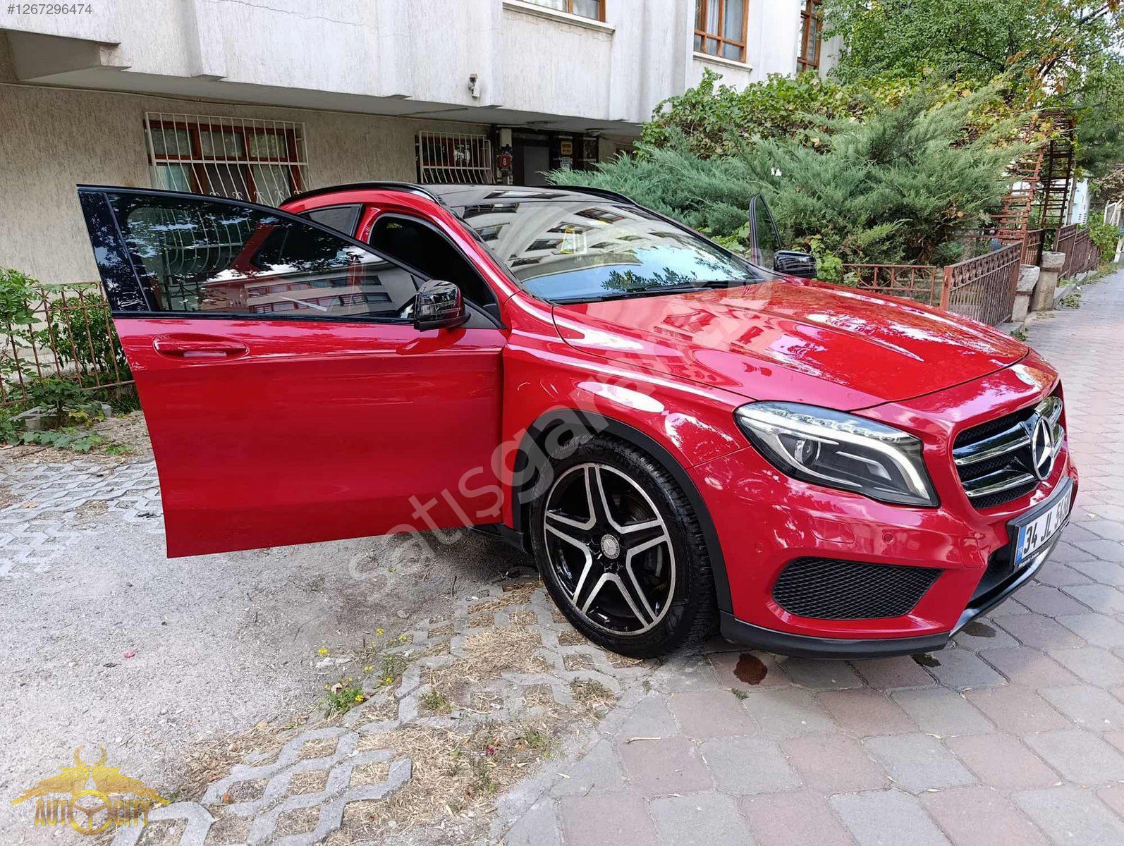 TAMAMINA KREDİ İMKANI 2014 MERCEDES GLA180 CDI AMG CAM TAVAN