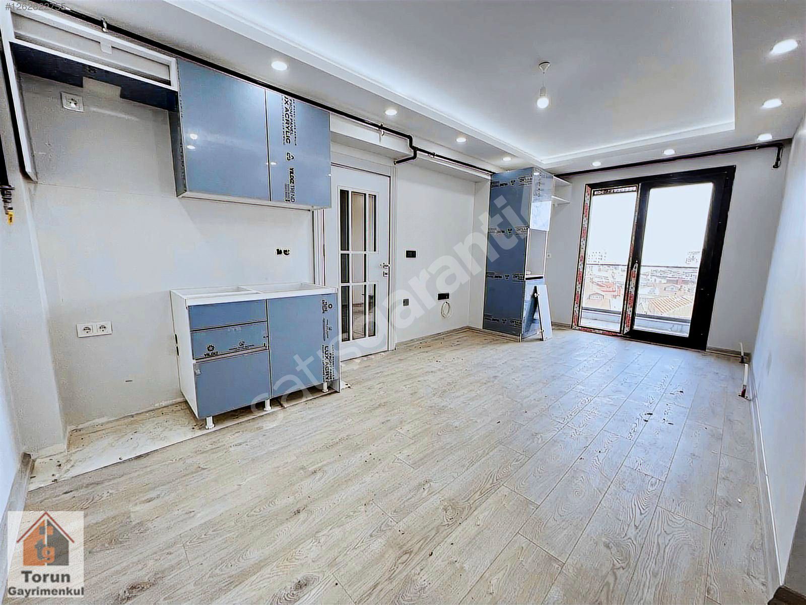 TORUNGAYRİMENKULDEN CUMHURİYET MH.OTOPARKLI,ASANSÖRLÜ 1+1 ARAKAT