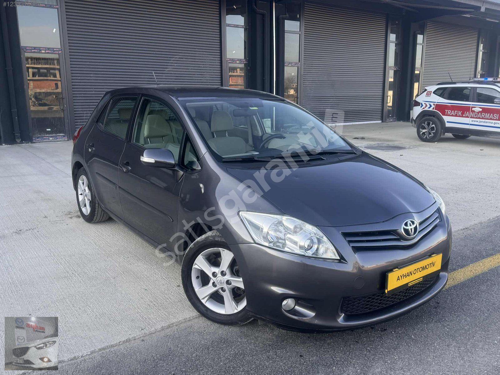 AYHAN OTOMOTİV'DEN 2012 TOYOTA AURİS FÜME DİZEL MANUEL