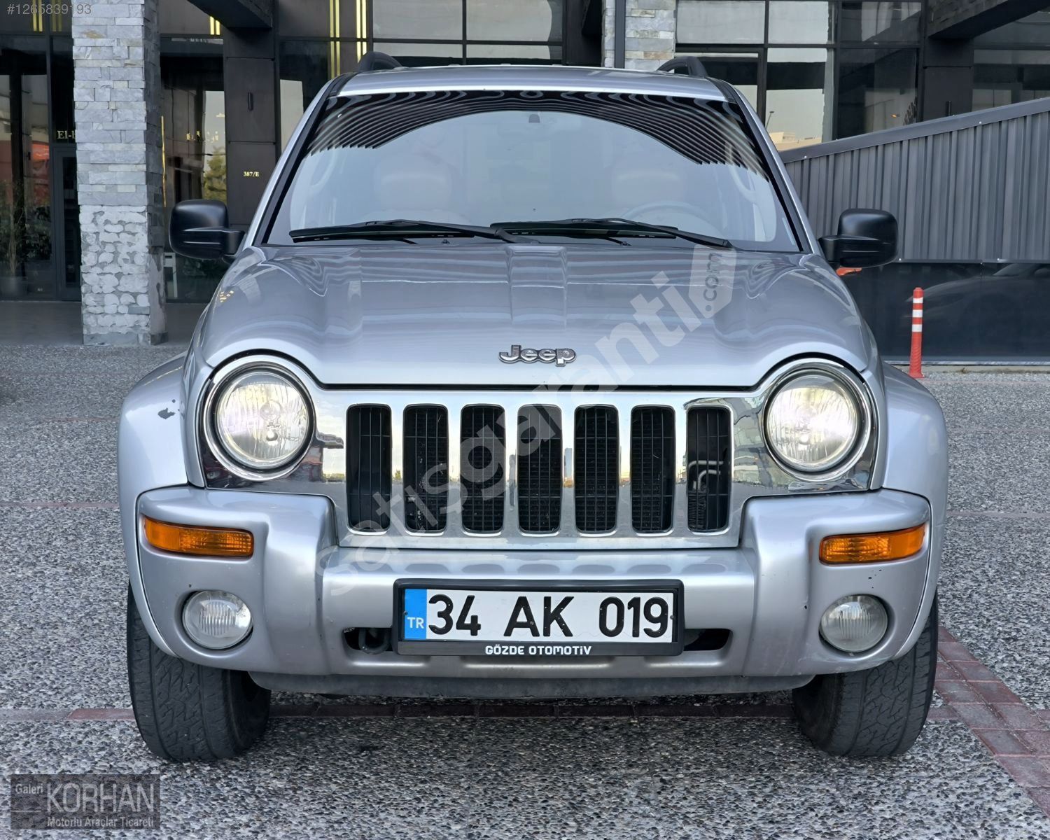GALERİ KORHAN'DAN 2003 MODEL CHEROKEE 2.8 CRD LİMİTED