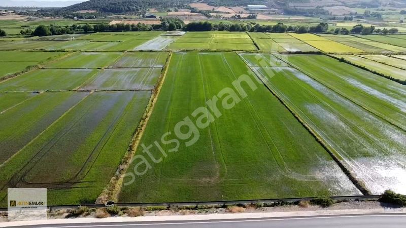 GÖNEN KEÇELER MAH. 9.296M2 ANA ASFALTA CEPHE ÇELTİK TARLASI