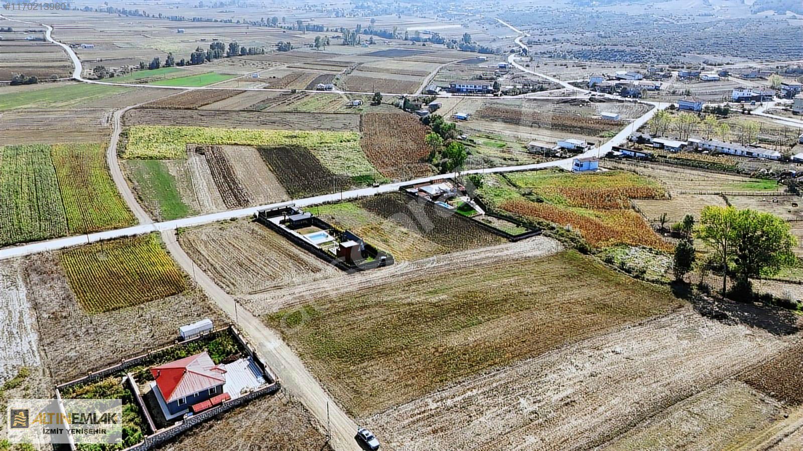 ALTIN EMLAKtan DERİNCE KARAGÖLLÜ MAH.DE KÖYİÇİ İMARLI ARSA