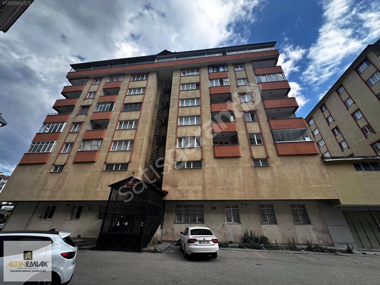 ALTIN EMLAK'TAN ŞÜKRÜPAŞA' DA SATILIK 3+1 SATILIK DAİRE