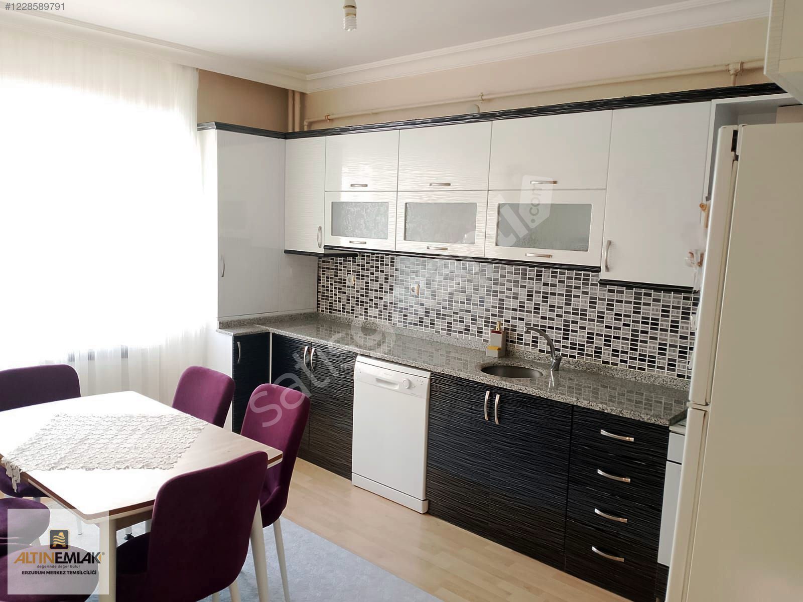 ALTIN EMLAK'TAN ŞÜKRÜPAŞA'DA 3+1 SATILIK DAİRE
