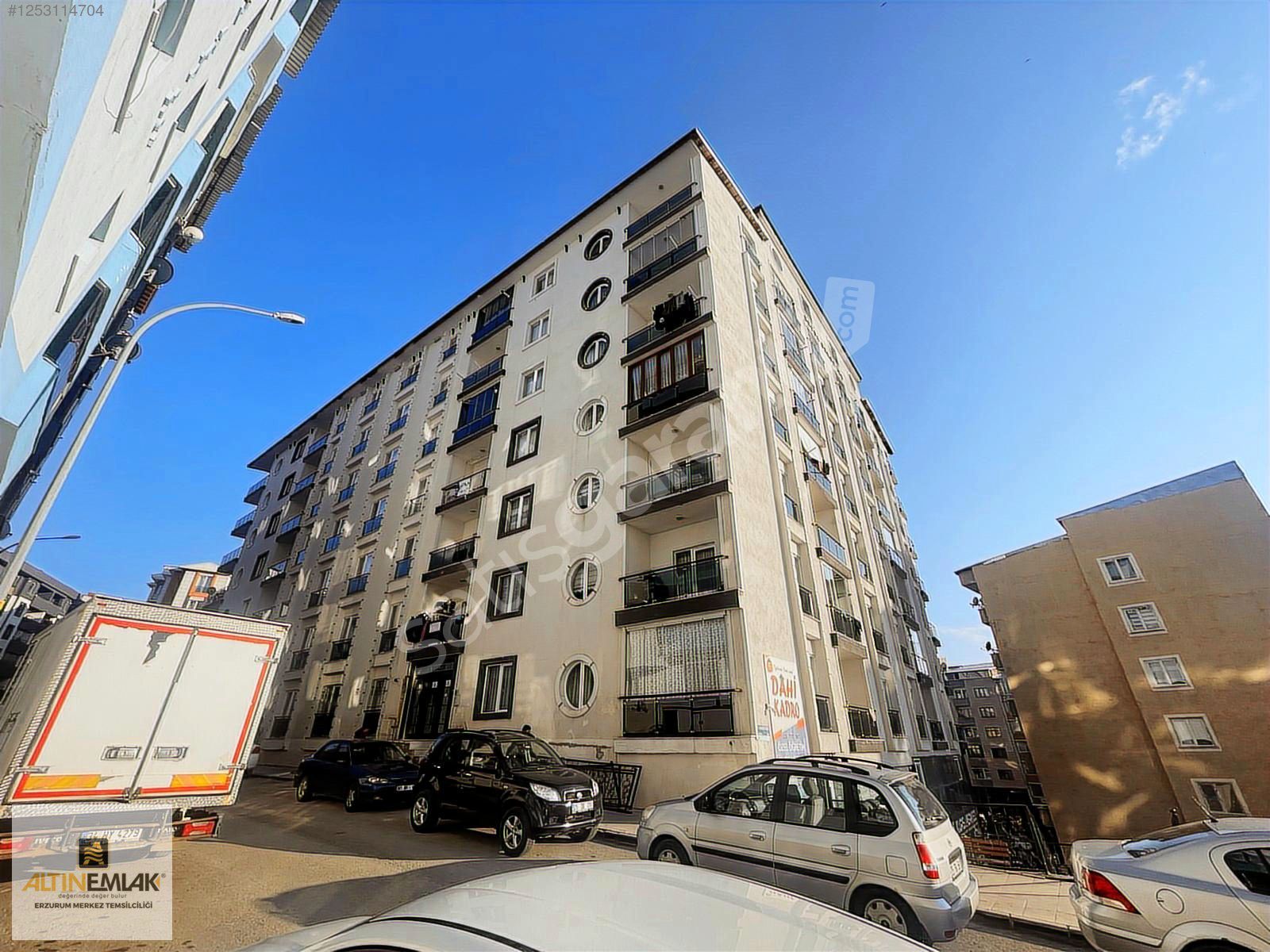 ALTIN EMLAK'TAN ŞEHİR MERKEZİNDE KİRALIK EŞYALI 1+1 DAİRE