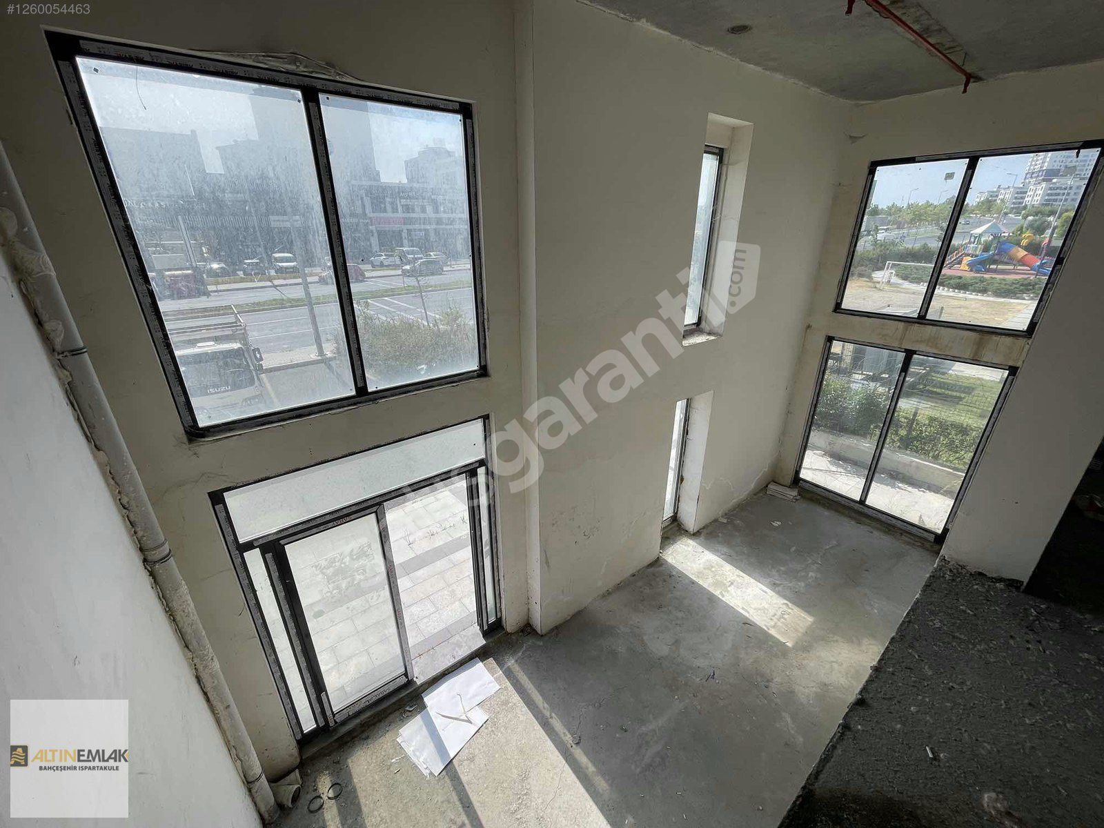 Bahçekent Tual 5.Etap Ana Cadde Üstü ,3 Katlı Kiralık Dükkan!