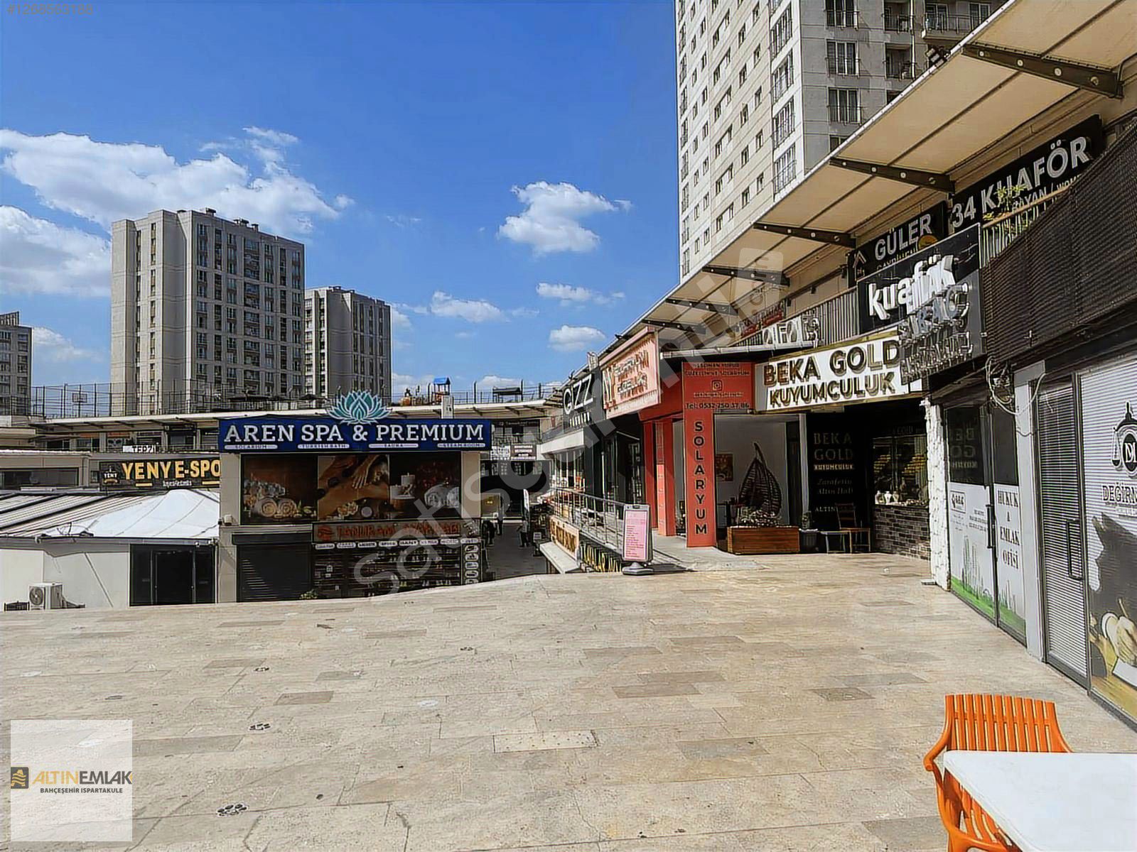 Ispartakukule İnnovia Çarşı İçerisinde 220m Kiralık İşyeri