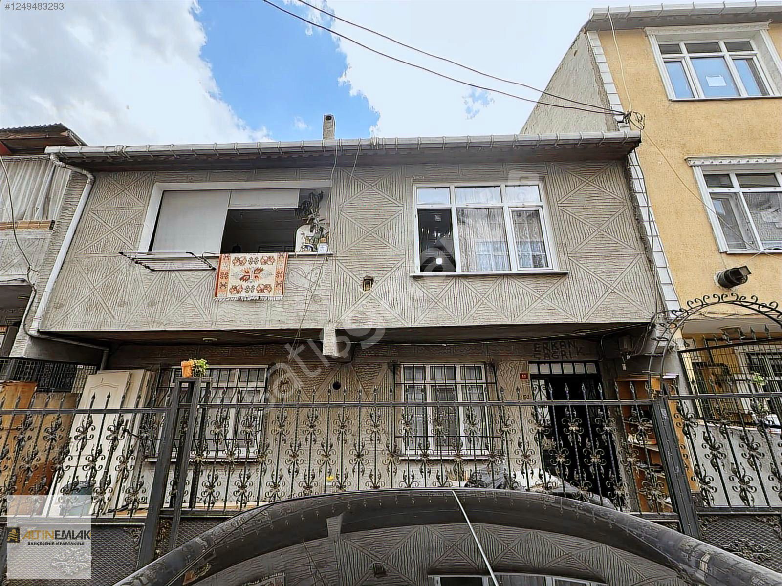 Avcılar -Yeşilkent Mah.G 103 Sokak Komple Satılık Bina