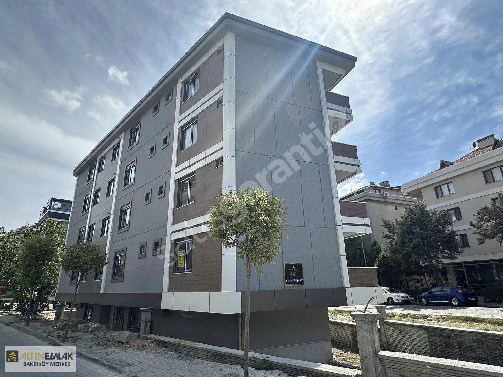 BAHÇELİEVLER'DE E5 VE ADNAN KAHVECİNİN ARASINDA 4+1 SIFIR DAİRE