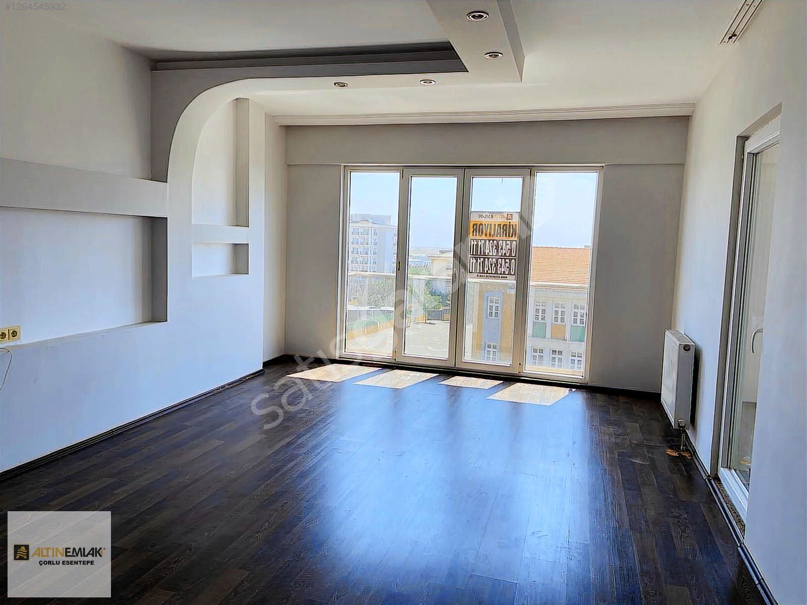 ESENTEPE MAH. SARIKADI CITY SITESI KIRALIK 3+1 DAIRE