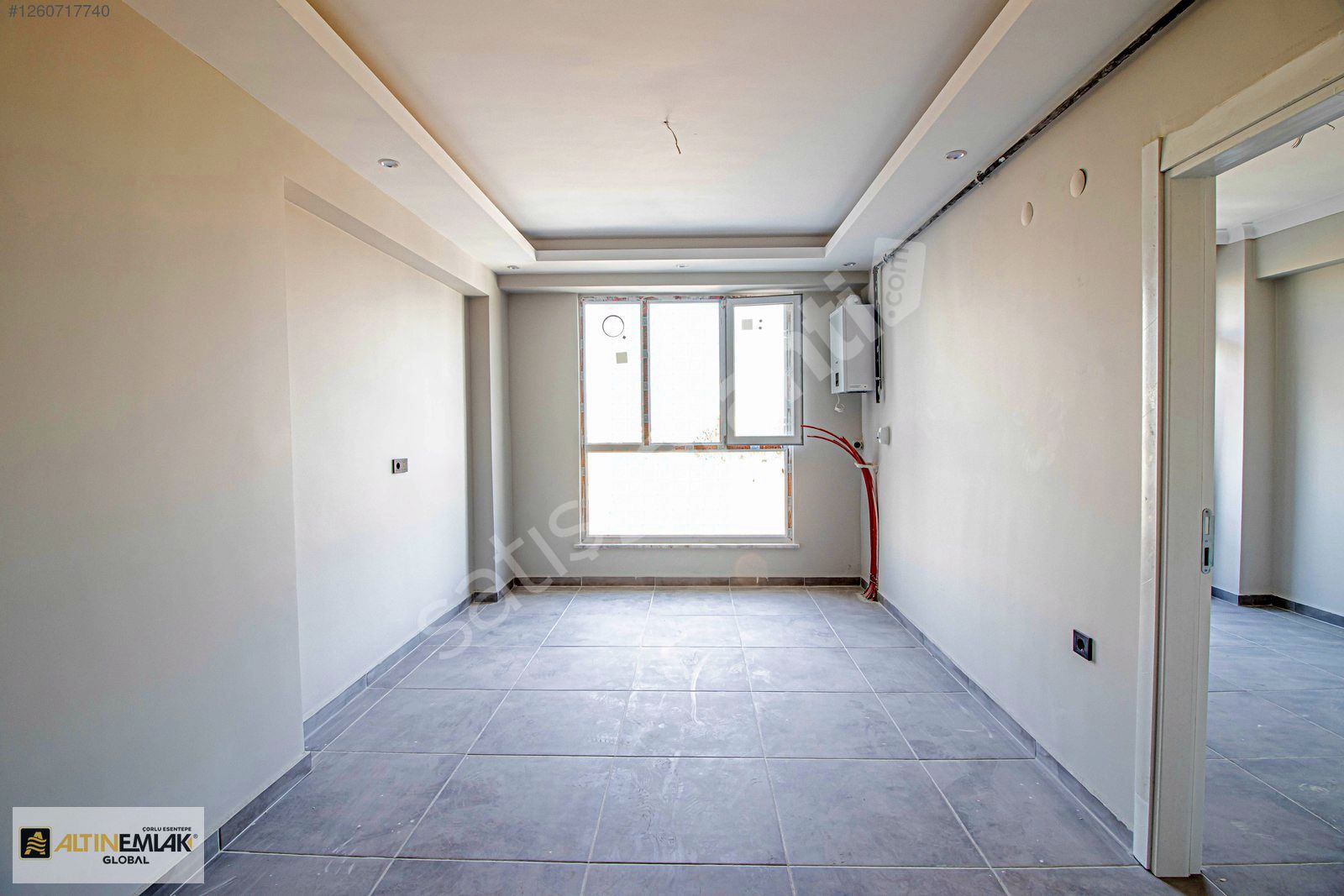 HATİP MAHALLESİNDE HAVUZLU LÜKS SİTEDE SATILIK 1+1 DAİRE 1. KAT