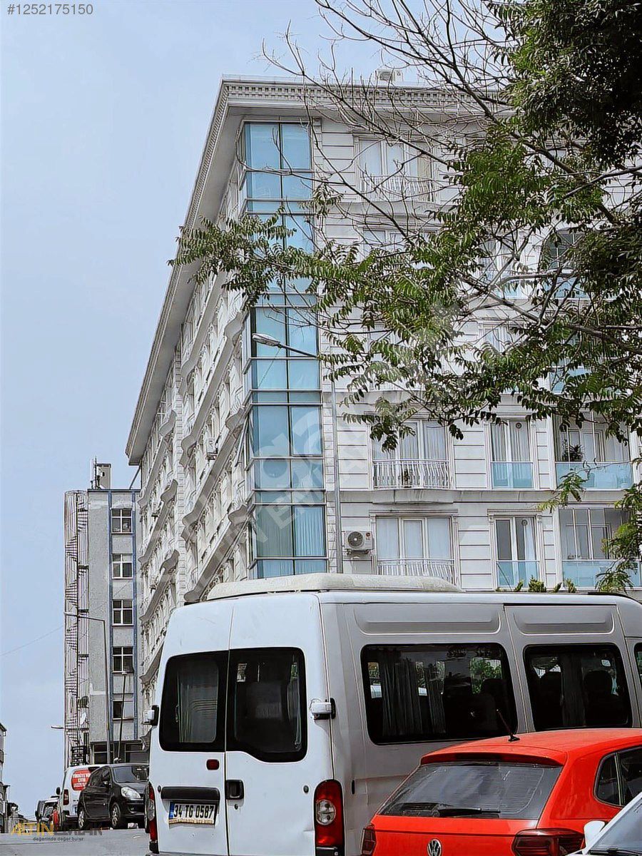 BAHÇELİEVLER MERKEZ MAH.SADABAD SİT.SATILIK 3+1 GENİŞ DAİRE