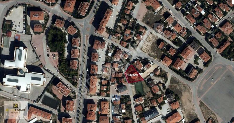SELÇUKLU HANAYBAŞI MAHALLESİNDE SATILIK 951 M2 KÖŞE ARSA