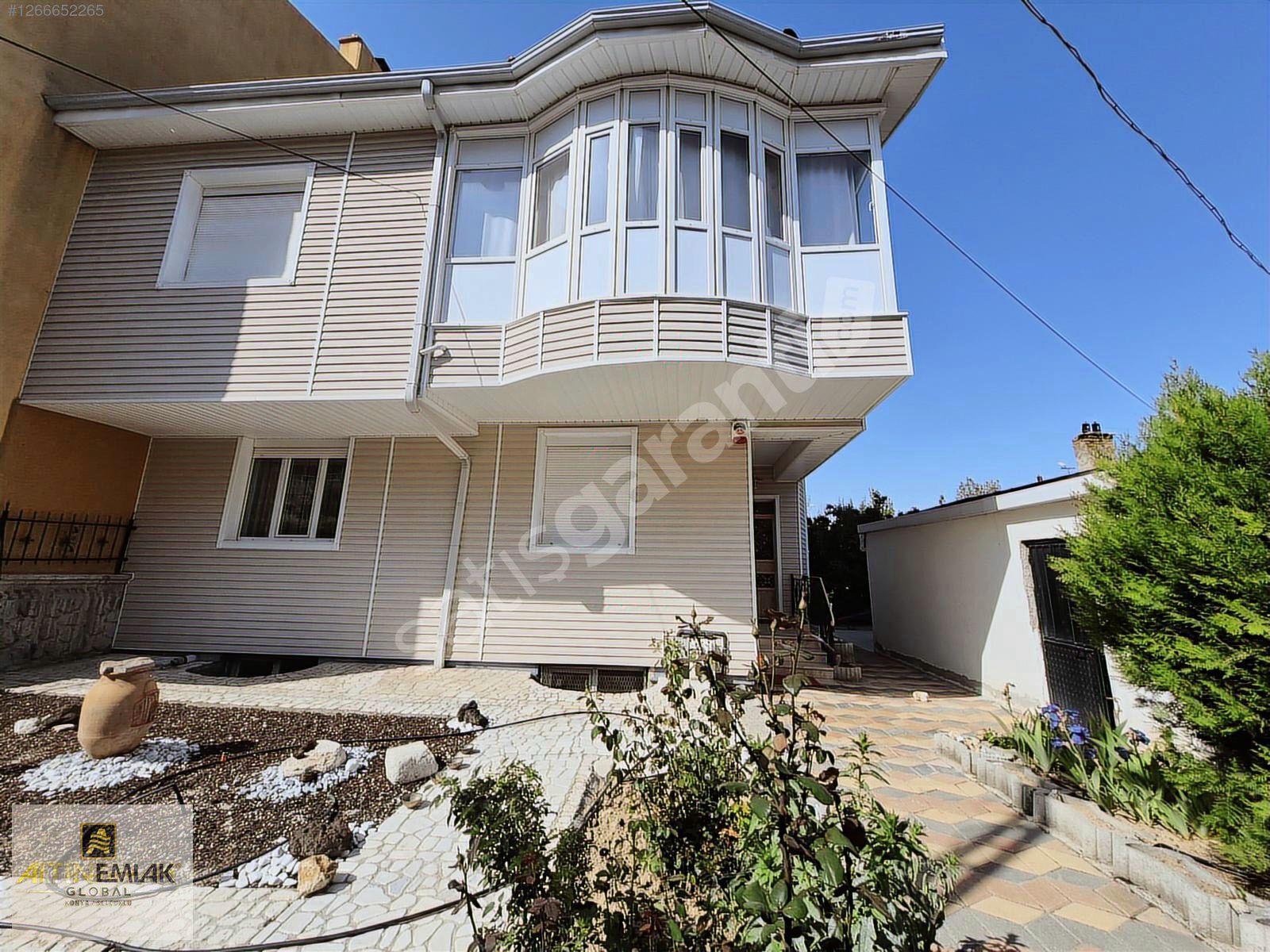 MÜSTAKİL BAHÇELİ İKİ DAİRELİ SATILIK KOMPLE BİNA