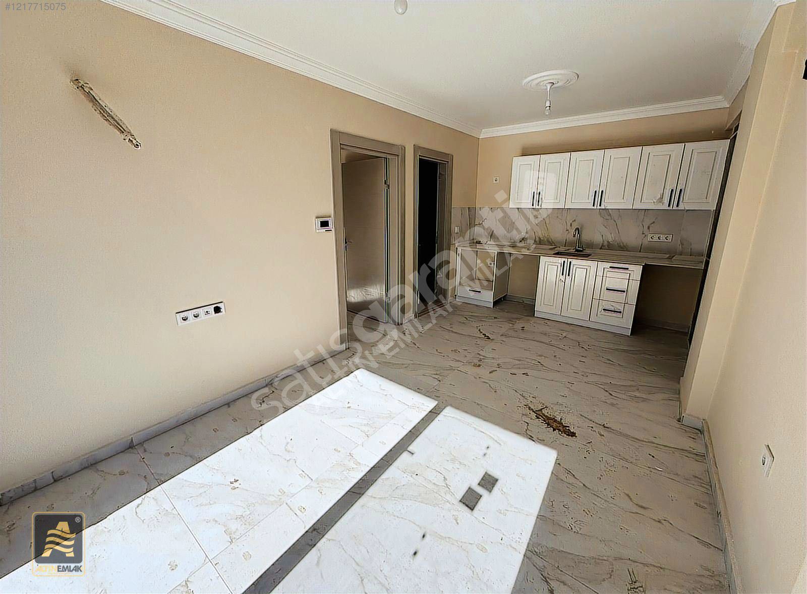 Emek Mahallesi'nde Satılık 1+1 Lüx Daire