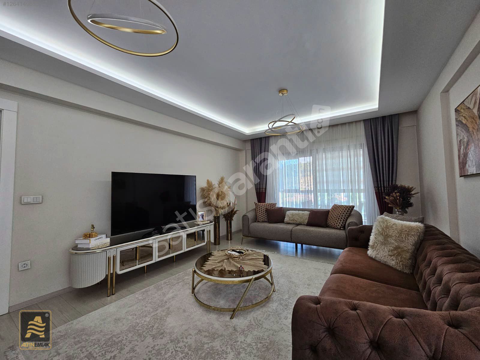 Emek Mahallesinde Satılık 130 m2 Yerden Isıtmalı Daire