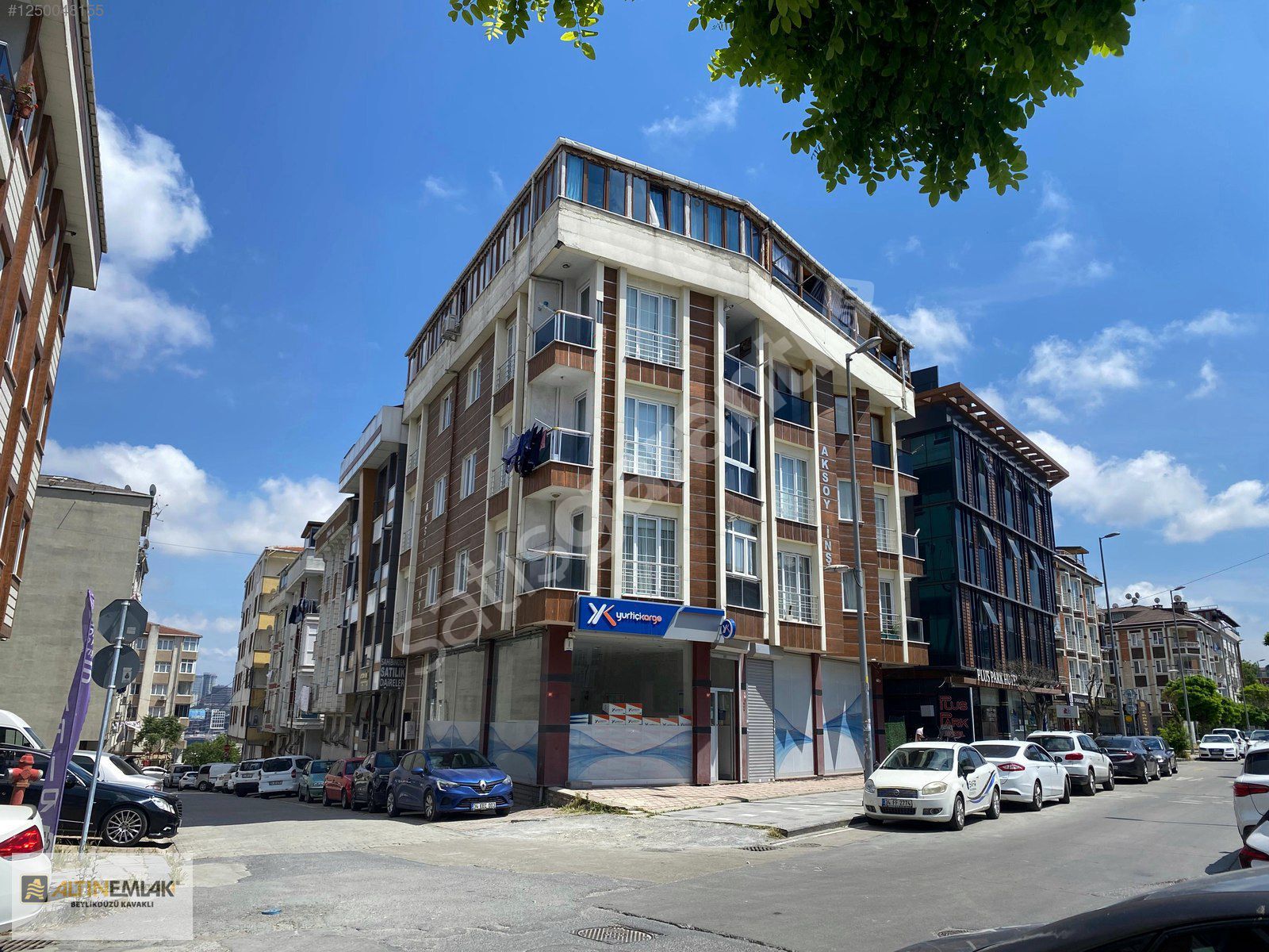 ESENYURT GÜZELYURT MAH.DE METROBÜSE ÇOK YAKIN SATILIK 2+1 DAİRE