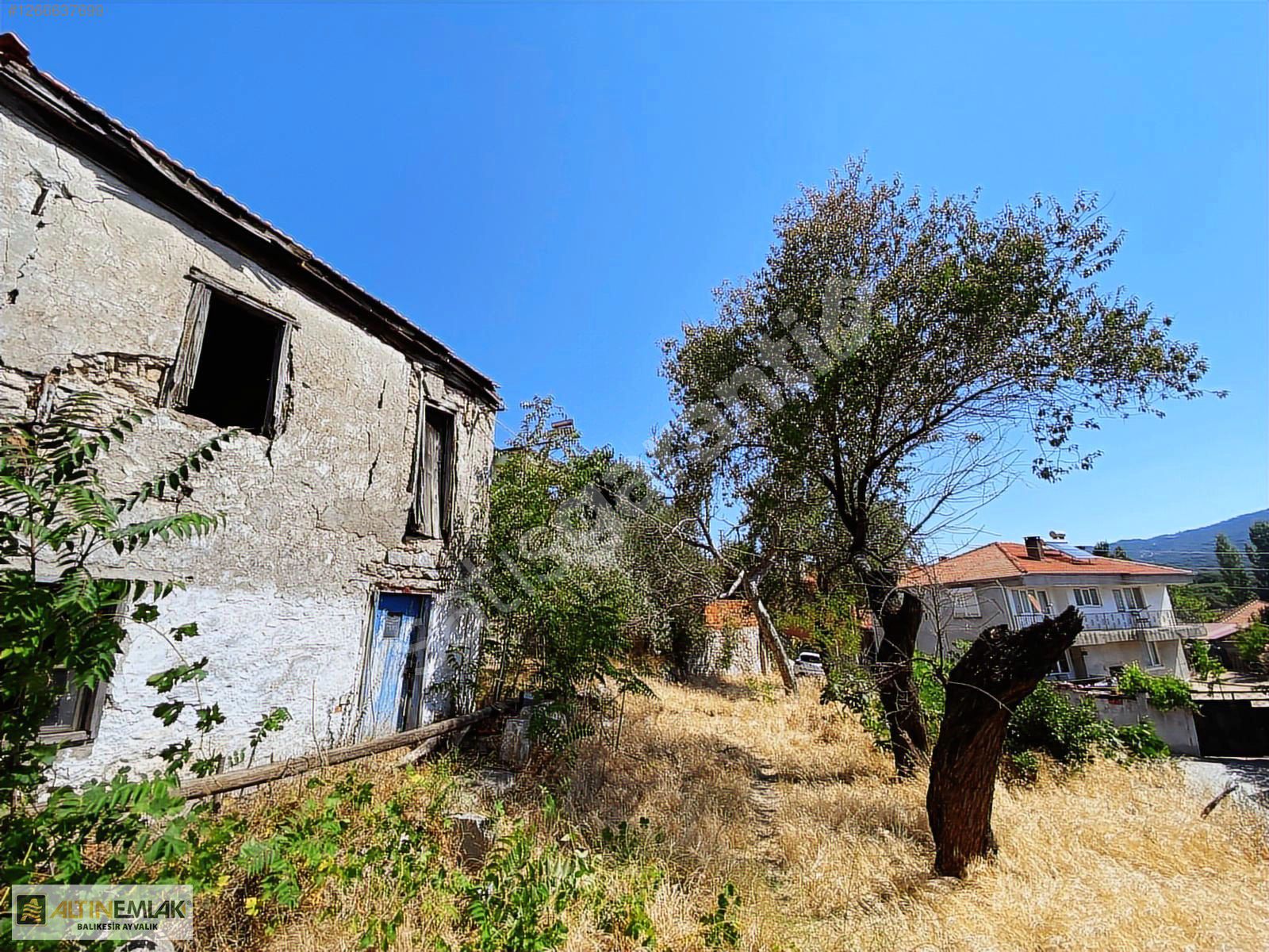 ALTIN EMLAKTAN BAĞYÜZÜNDE SATILIK 310M2 İMARLI ARSA TAŞ EV