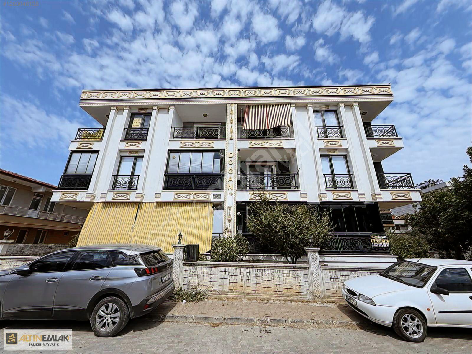 ALTIN EMLAKTAN GÖMEÇ HASTANE YAKININDA SATILIK 2+1 GENİŞ DAİRE