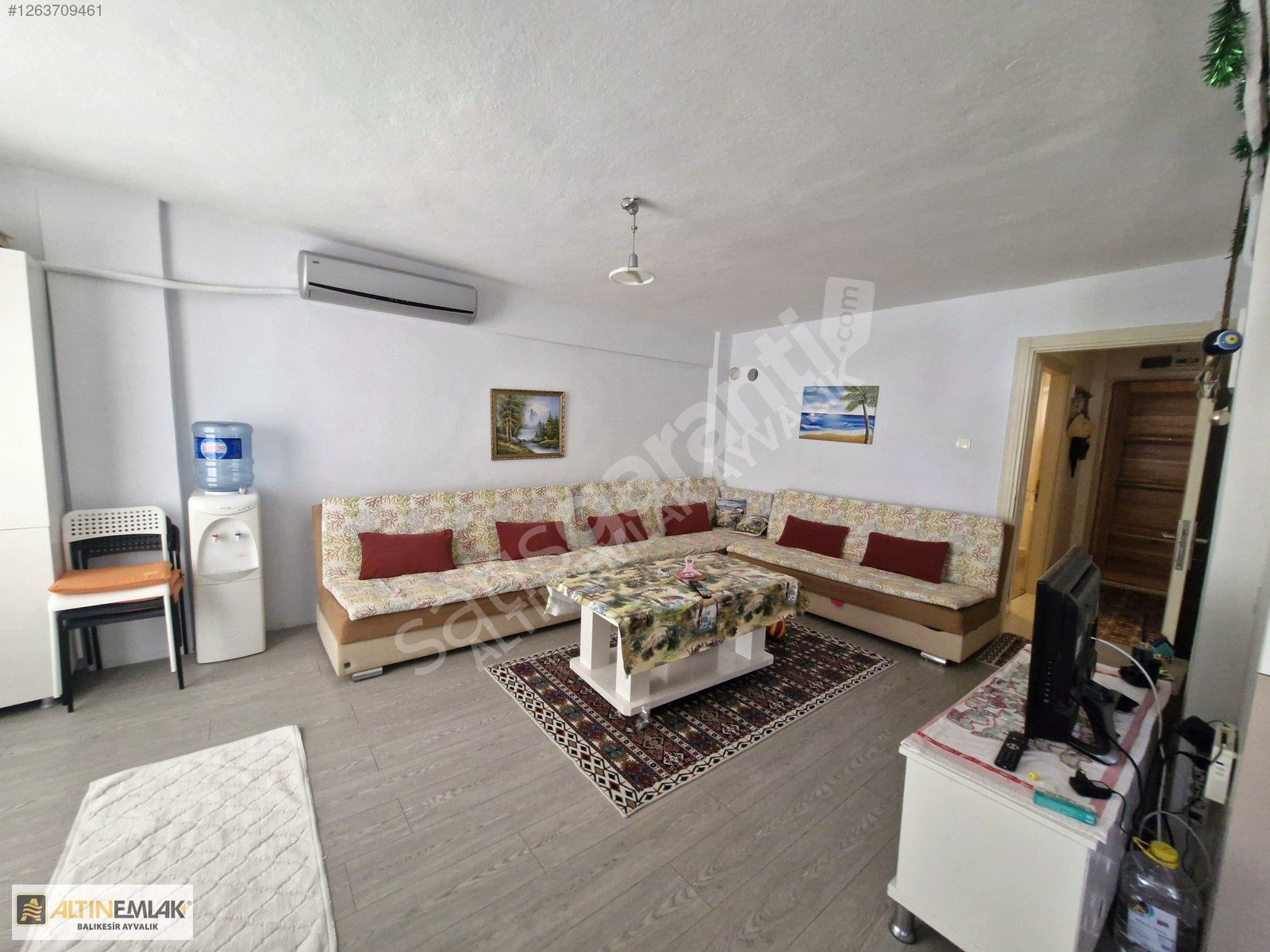 ALTIN EMLAKTAN SARIMSAKLIDA SİTE İÇERİSİNDE SATILIK 2+1 DAİRE