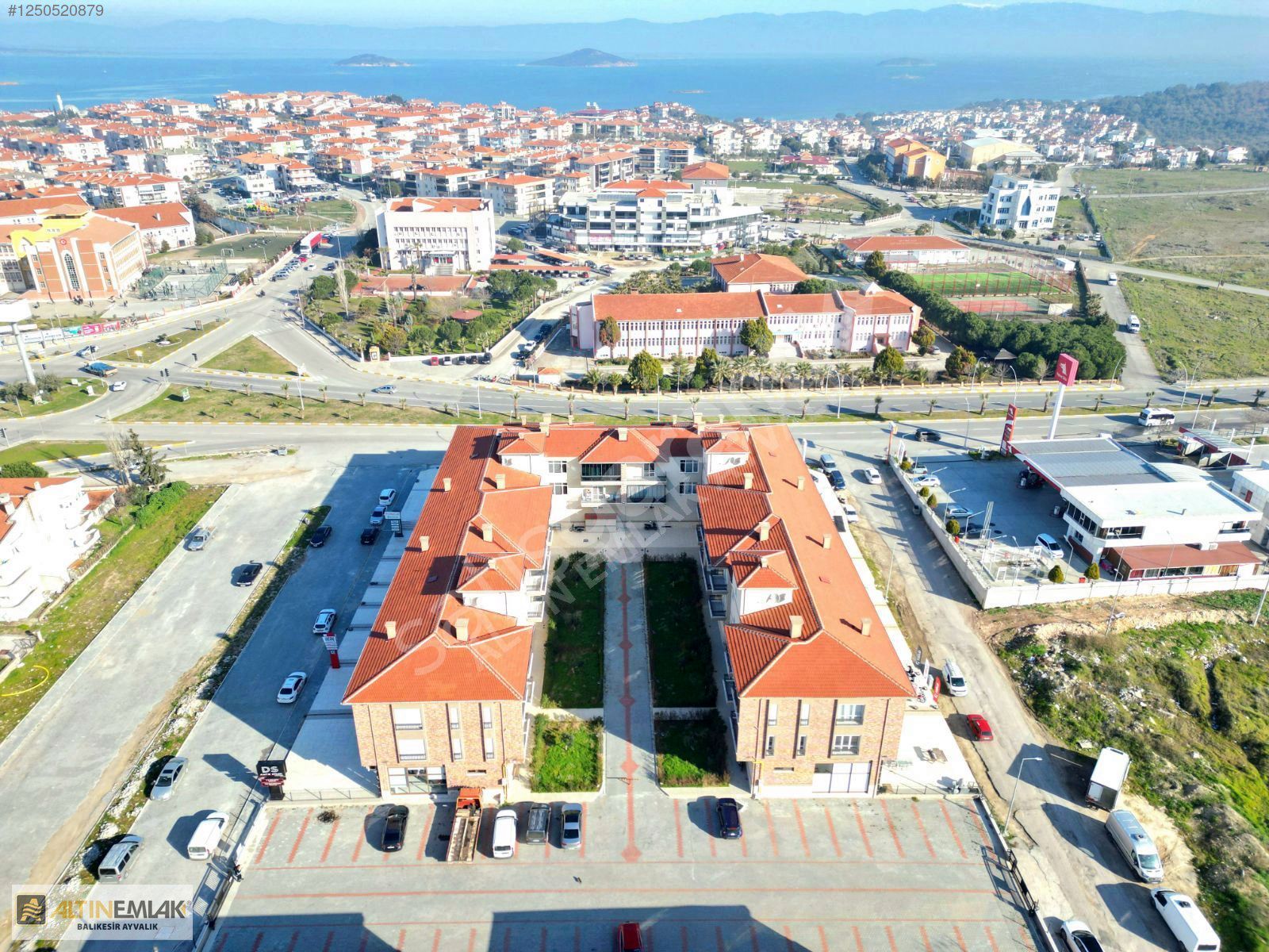 ALTIN EMLAKTAN AYVALIKTA SATILIK 3+1 SIFIR LÜKS DAİRE