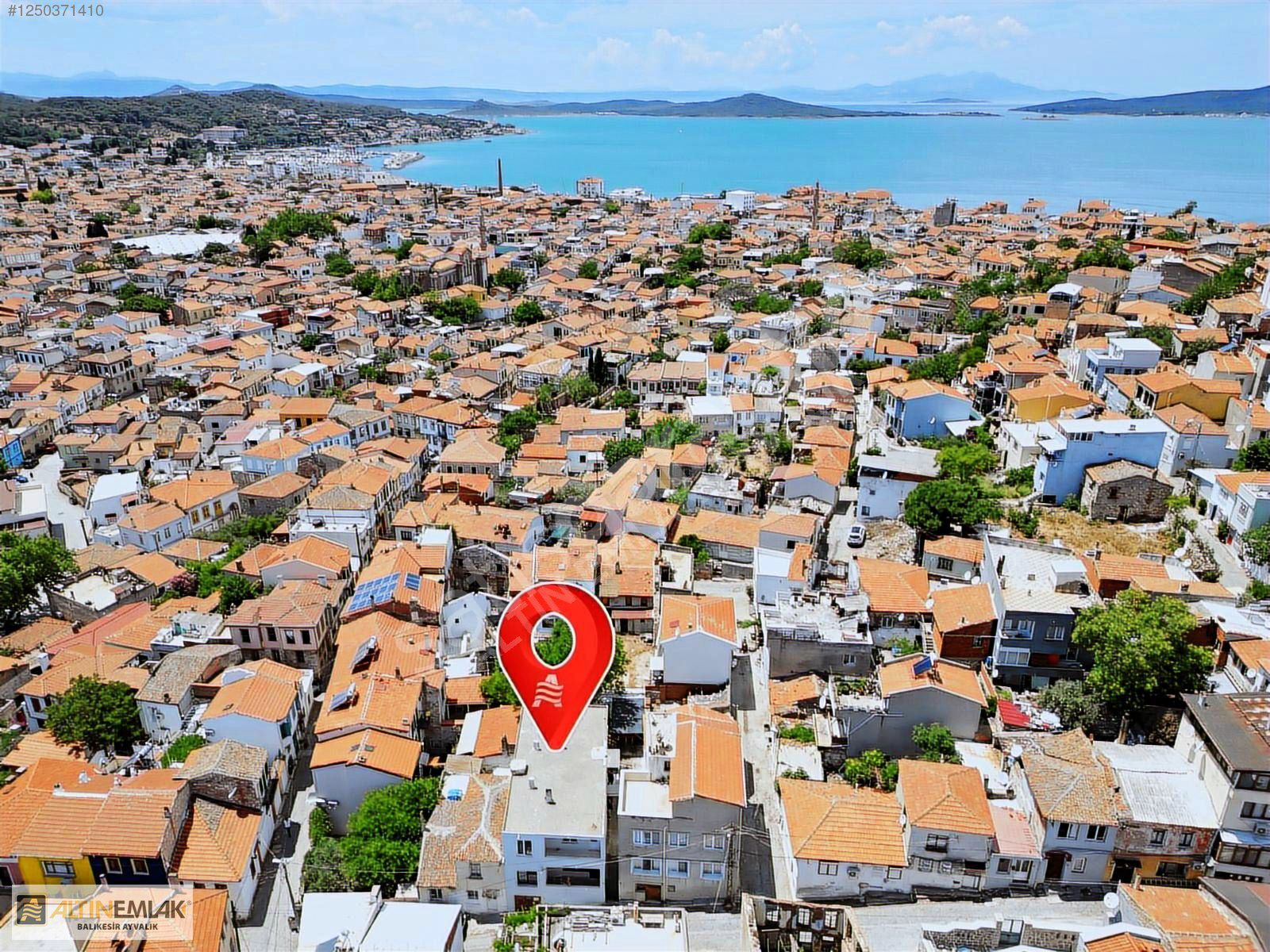AYVALIK FETHİYE'DE SATILIK BAHÇELİ MÜSTAKİL EV