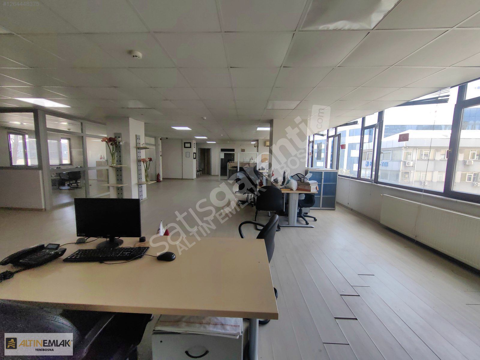 Bağcılar 15 Temmuz Mah Kiralık 250 m2 Cadde Üzeri 3.Kat İşyeri