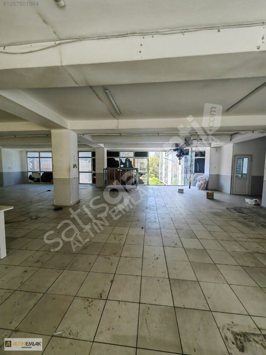 Bağcılar 15 Temmuz Da Kiralık 240 m2 Kullanışlı İşyeri Dükkan