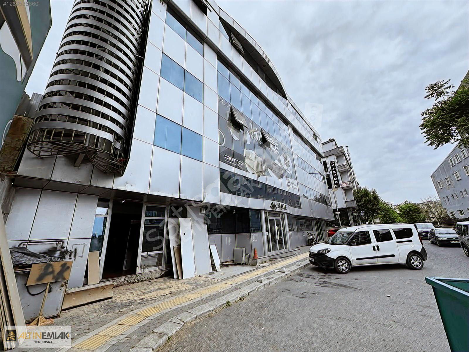 ÇOBANÇEŞMEDE MÜSTAKİL CAM GİYDİRME KİRALIK BİNA