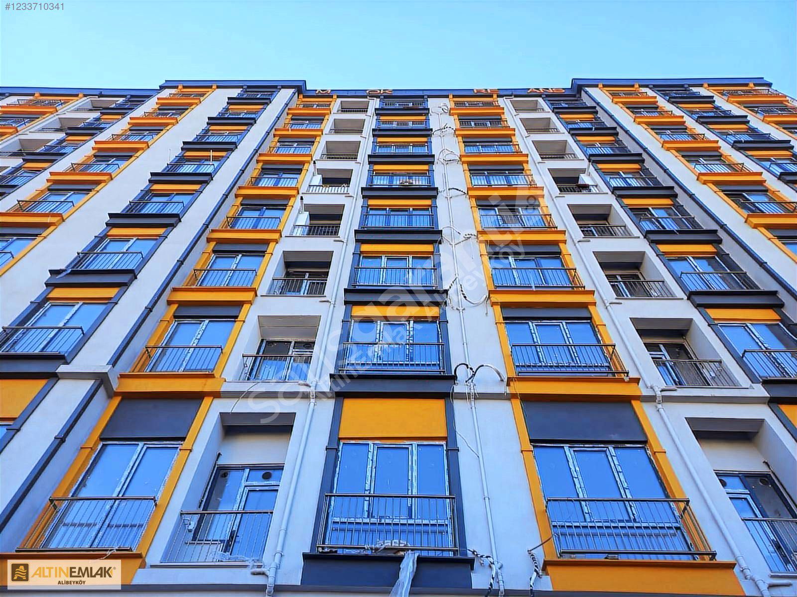 METRO VE TRAMVAYA YAKIN SİTE İÇERİSİNDE ŞEHİR MANZARALI DAİRE