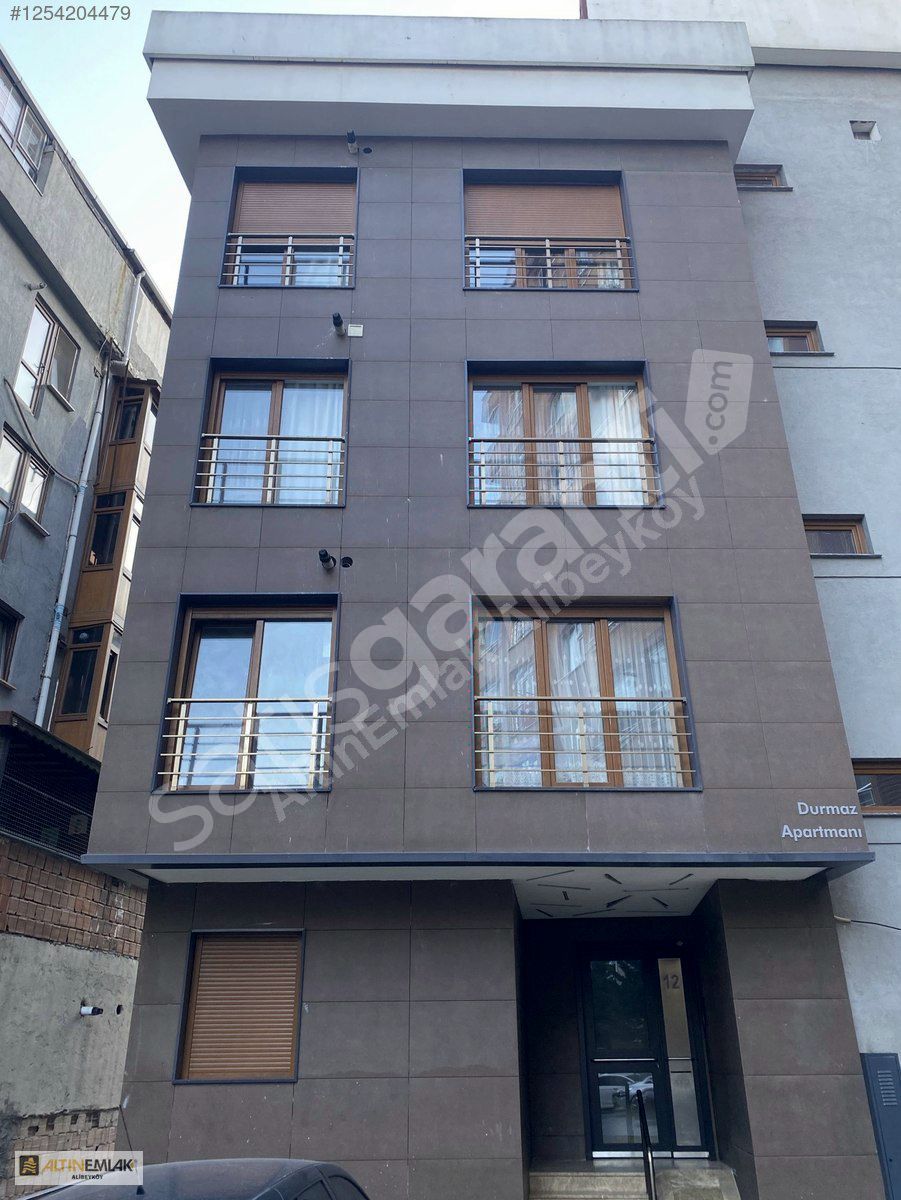 SİLAHTARAĞA CADDESİNDE TRAMVAY KARŞISINDA 2+1 85m² KİRALIK DAİRE