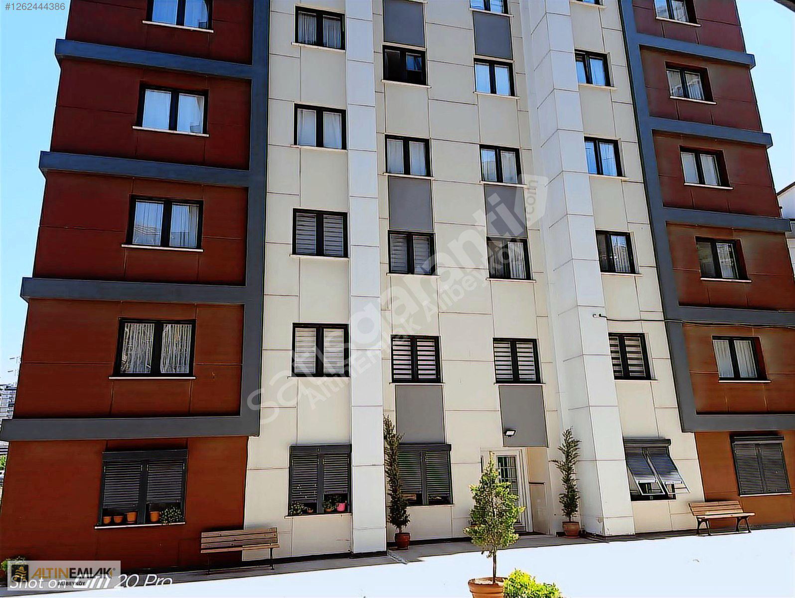 ALİBEYKÖY ALİPARK SİTESİ METRO TRAMVAYA YAKIN SATILIK 2+1 DAİRE
