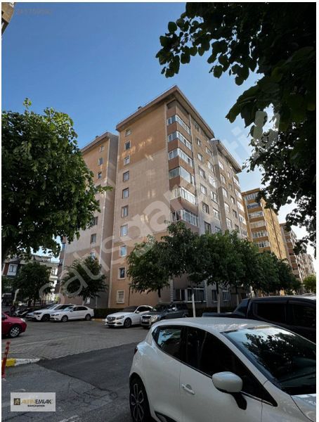 BEYLİKDÜZÜ MARMARA KAVAKLI KENT SİTESİ BAKIMLI SATILIK 3+1 DAİRE