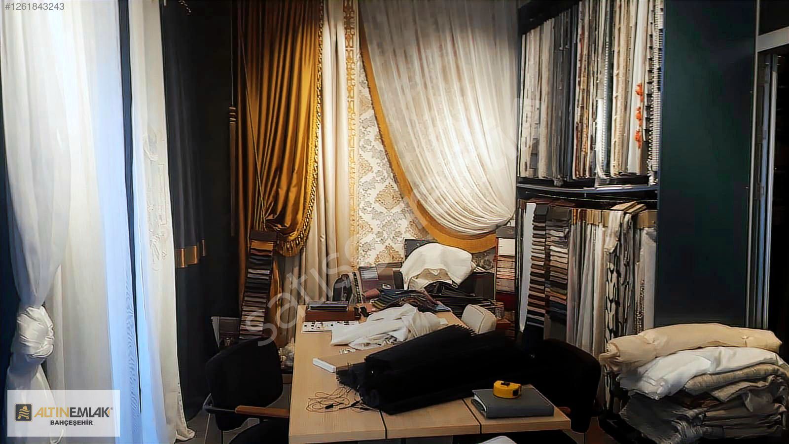 Bahçeşehir'de Rafları Malzeme İle Dolu Devren Kiralık Perdeci