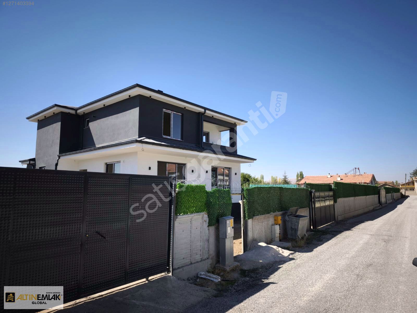 Çumra'da Satılık 4+1 +Bodrumlu Villa
