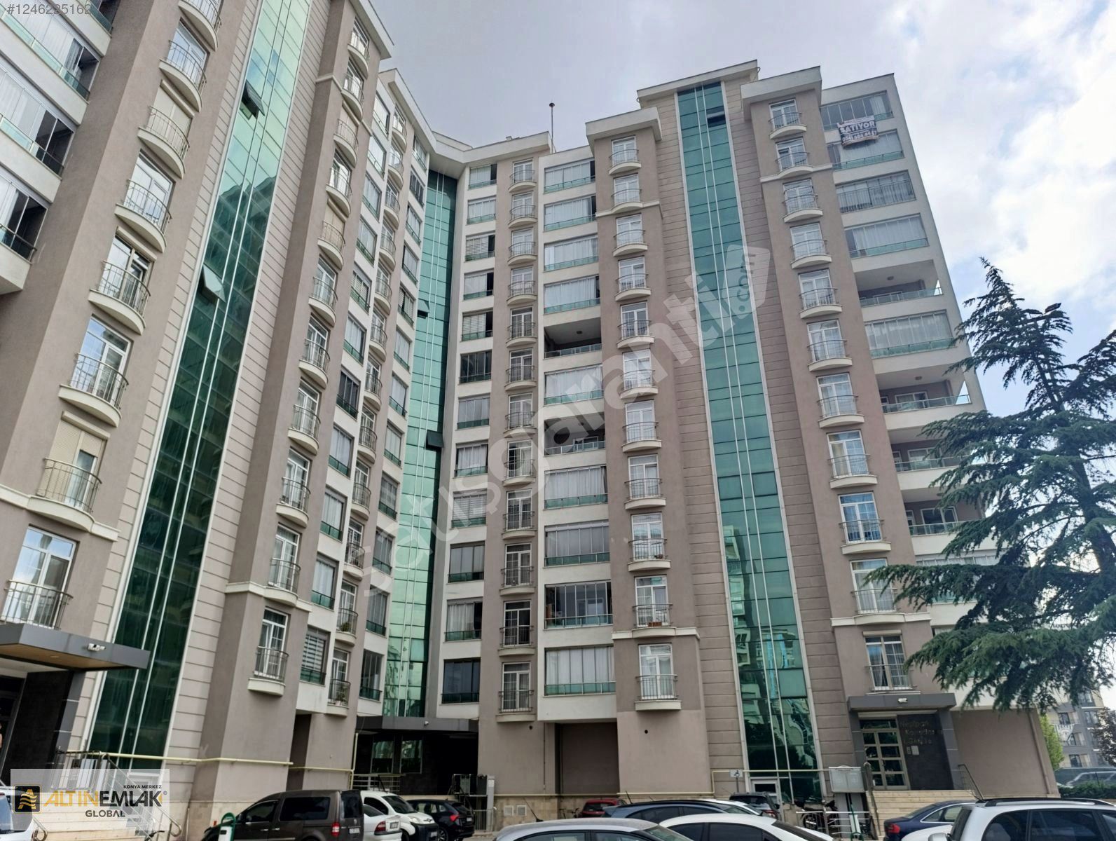 Selçuklu Şefik Can'da Park Manzaralı Arakat 3+1 Satılık Daire