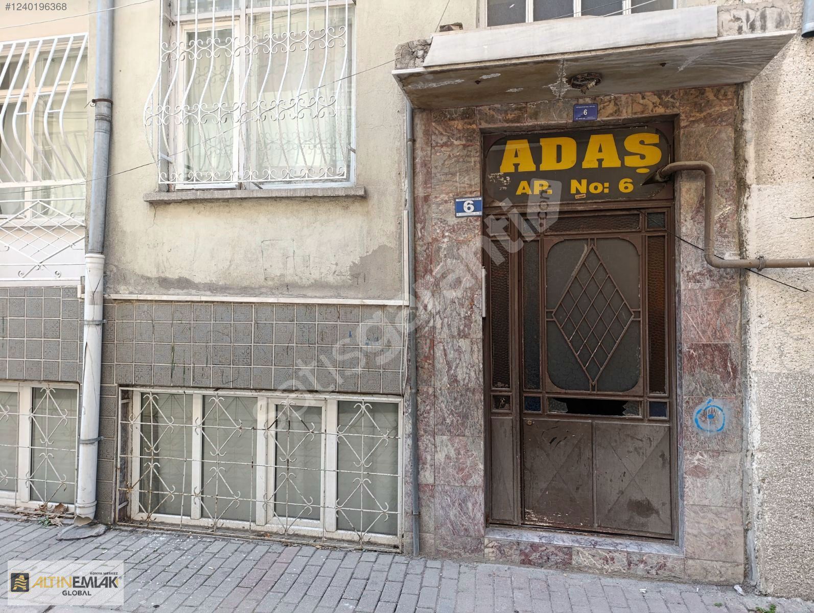 Meram Anıt Hastanesi Karşısında 2+1 Satılık Daire