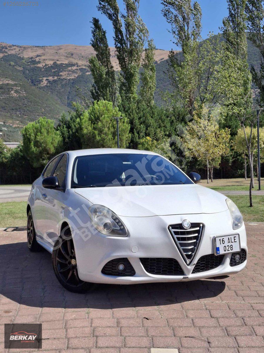 BERKAY OTOMOTİV ALFA ROMEO GİULİETTA 1.6 JTD EMSALSİZ TEMİZLİK